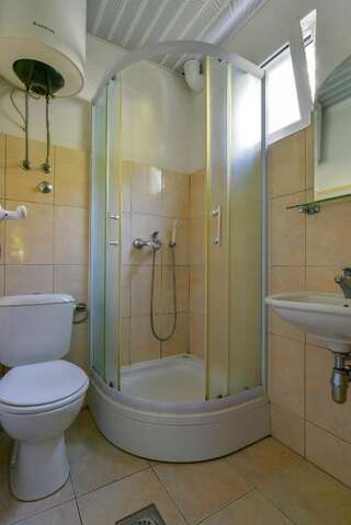 Гостевой дом Rooms and Apartments Oregon Будва Номер-студио с террасой-6