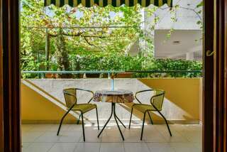 Гостевой дом Rooms and Apartments Oregon Будва Номер-студио с кроватью размера "king-size"-3