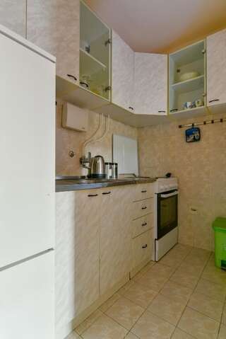 Гостевой дом Rooms and Apartments Oregon Будва Апартаменты с видом на сад-12