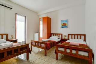 Гостевой дом Rooms and Apartments Oregon Будва Трехместный номер-5