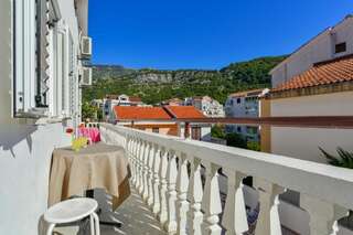 Гостевой дом Rooms and Apartments Oregon Будва Трехместный номер-12