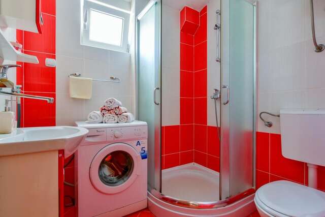 Гостевой дом Rooms and Apartments Oregon Будва-16